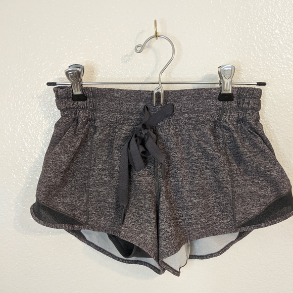 LULU LEMON Grey Heather Shorts hotty hot - Picture 4 of 5